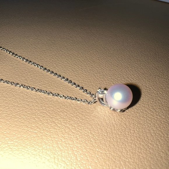 Tiffany Signature® Pearl Pendant - Picture 6 of 10
